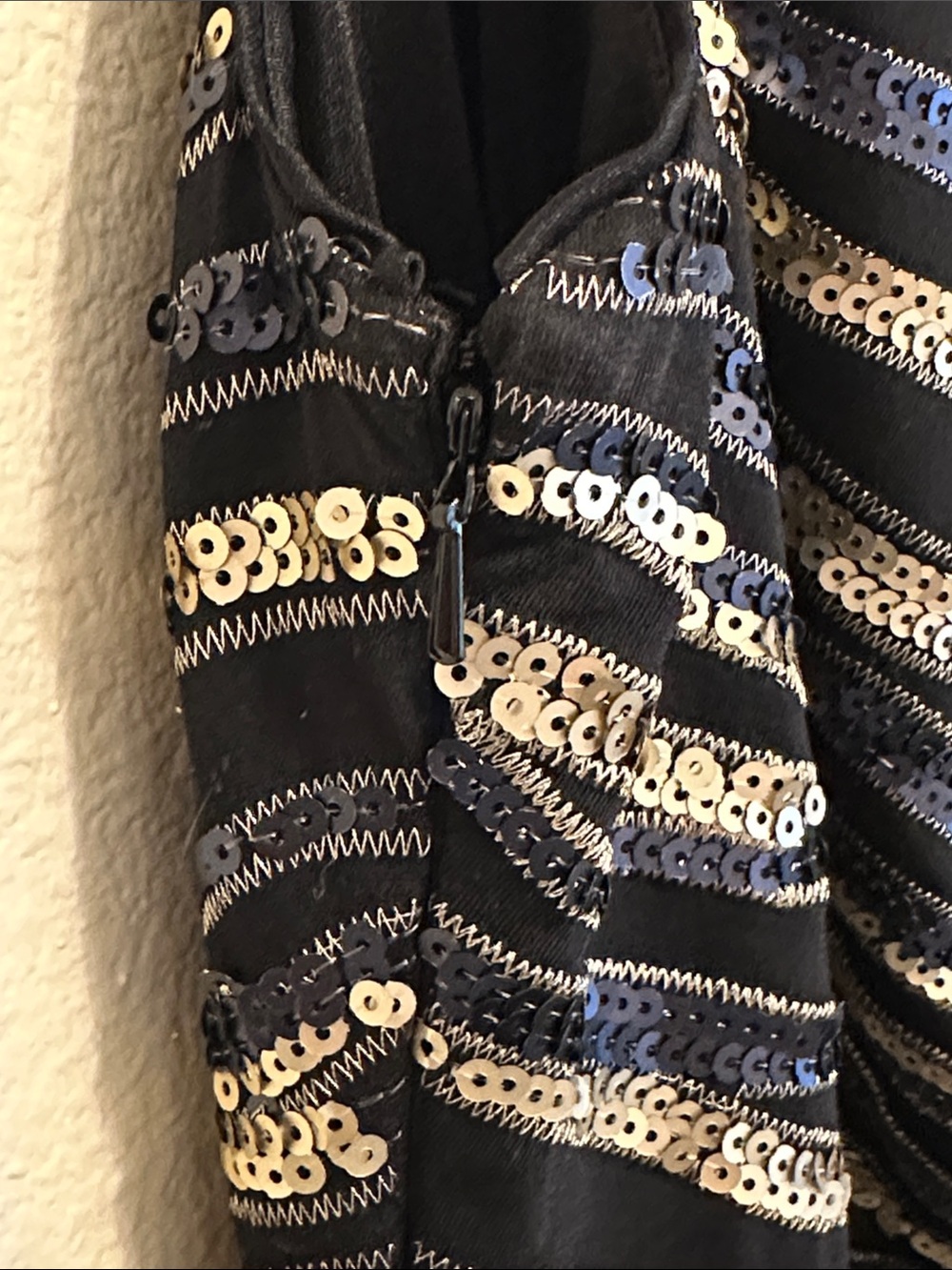 Laundry By Shelli Segal Black and Silver One-Shoulder Sequin Dress - Picture 6 of 6